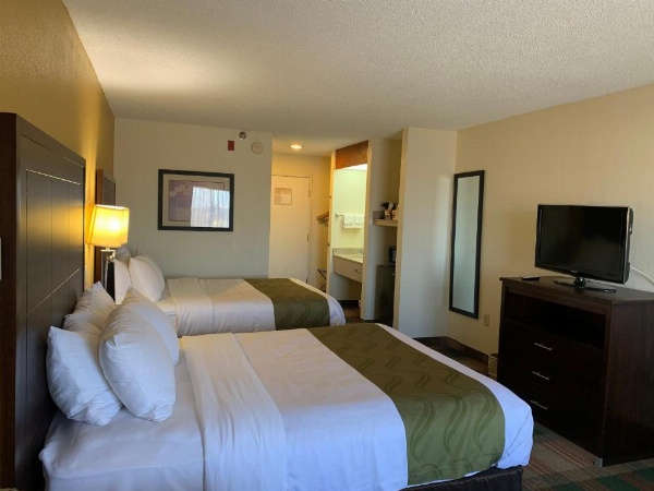 Quality Inn Montgomery image 8